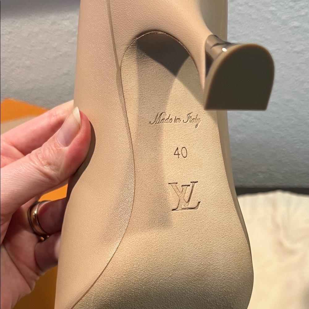 Louis Vuitton Women's Nude Heels - Picture 6 of 9